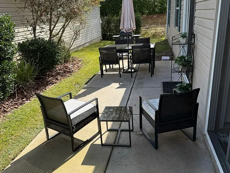 1725 Simpsonville Ln — Photo 25