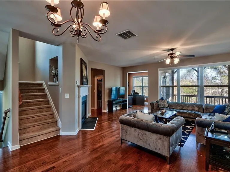 6135 Indian Wood Cir SE — Photo 7