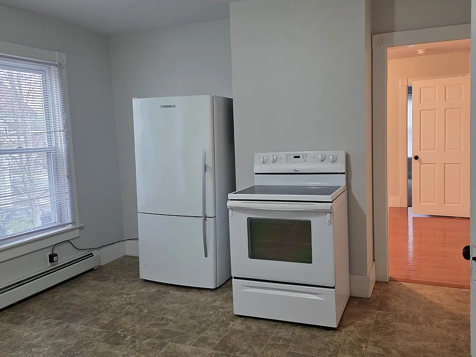 2302 Main St #2