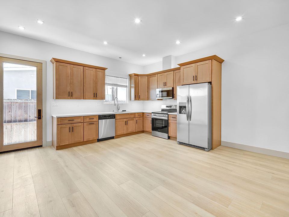 Kitchen Wide