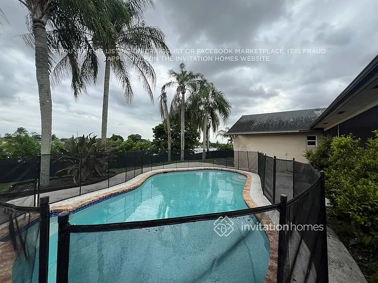 11830 NW 30th Pl — Photo 22
