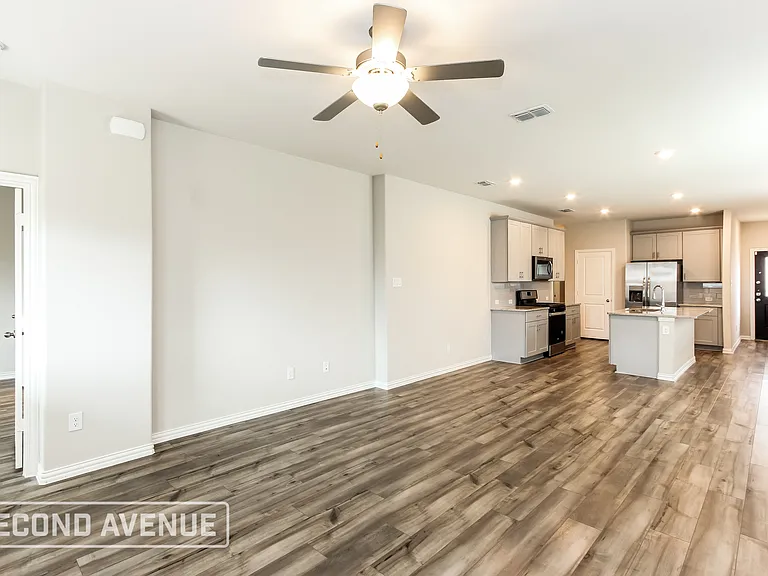 1431 Rolling Fox Dr — Photo 6