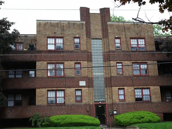 809 College St, Pittsburgh, PA