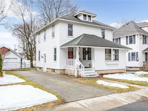 3196 Crescent Pkwy, Caledonia, NY 14423