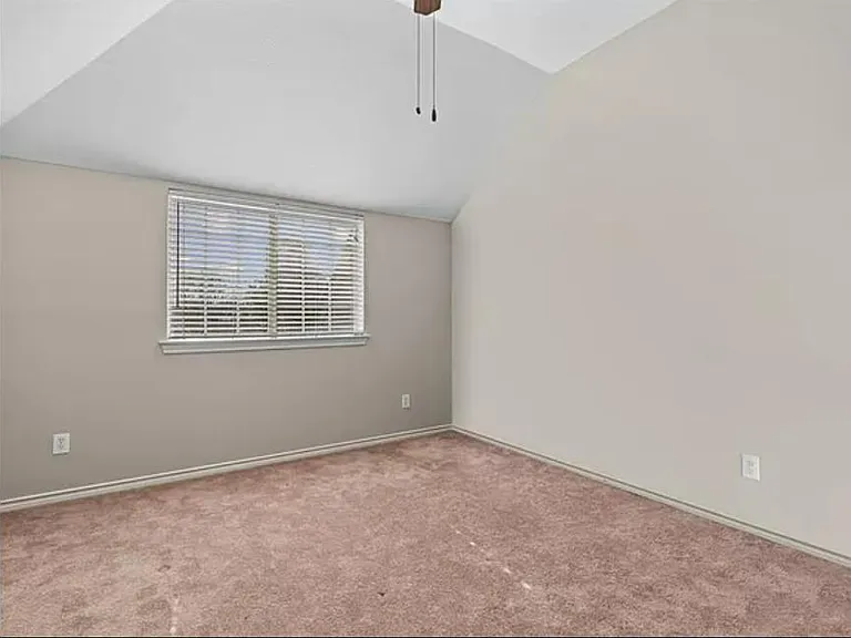 4208 Forbes Dr — Photo 3
