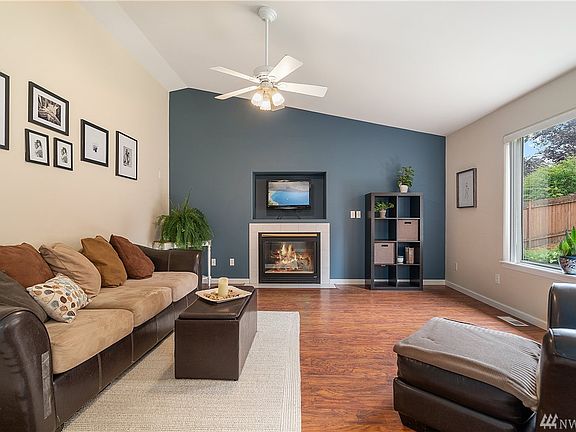 4th image of 887 Anthony Ct SW