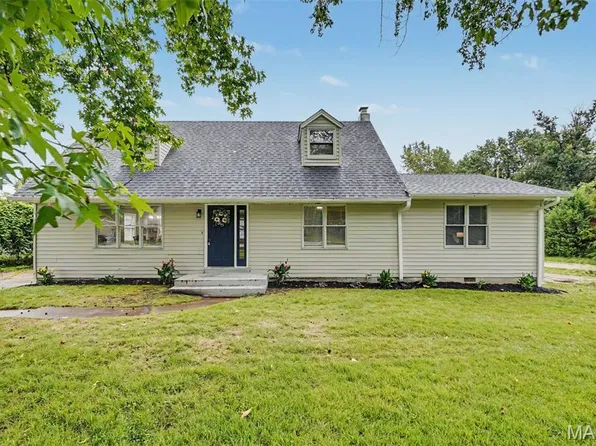 12036 Larimore Rd, Saint Louis, MO 63138