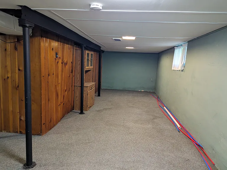 434 E Chapin St — Photo 35