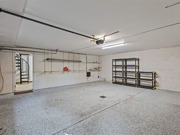 4th image of 1548 Pineview Dr