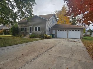 420 Main St, Green Isle, MN 55338