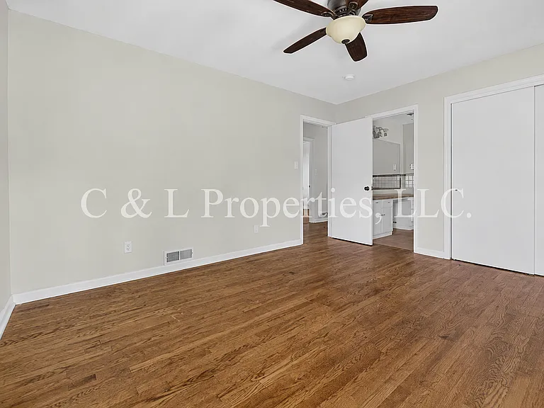 102 Ilene St — Photo 21