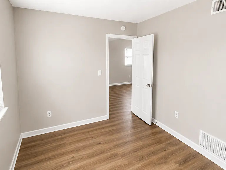1612 Richardson St #1 — Photo 8