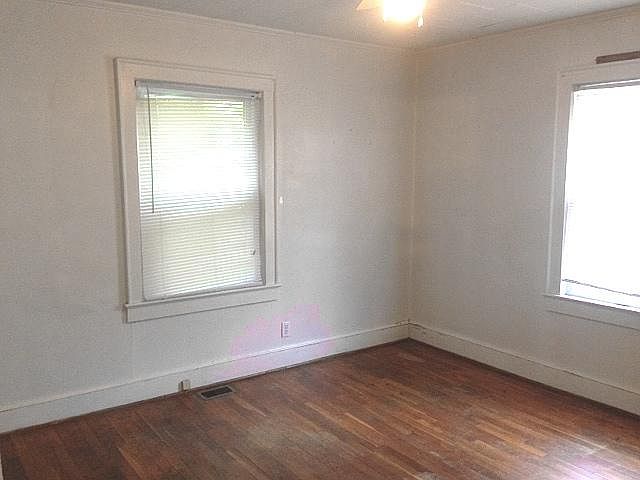 2nd image of 608 W Main St
