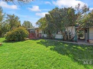 15869 Hollow Rd, Caldwell, ID 83607