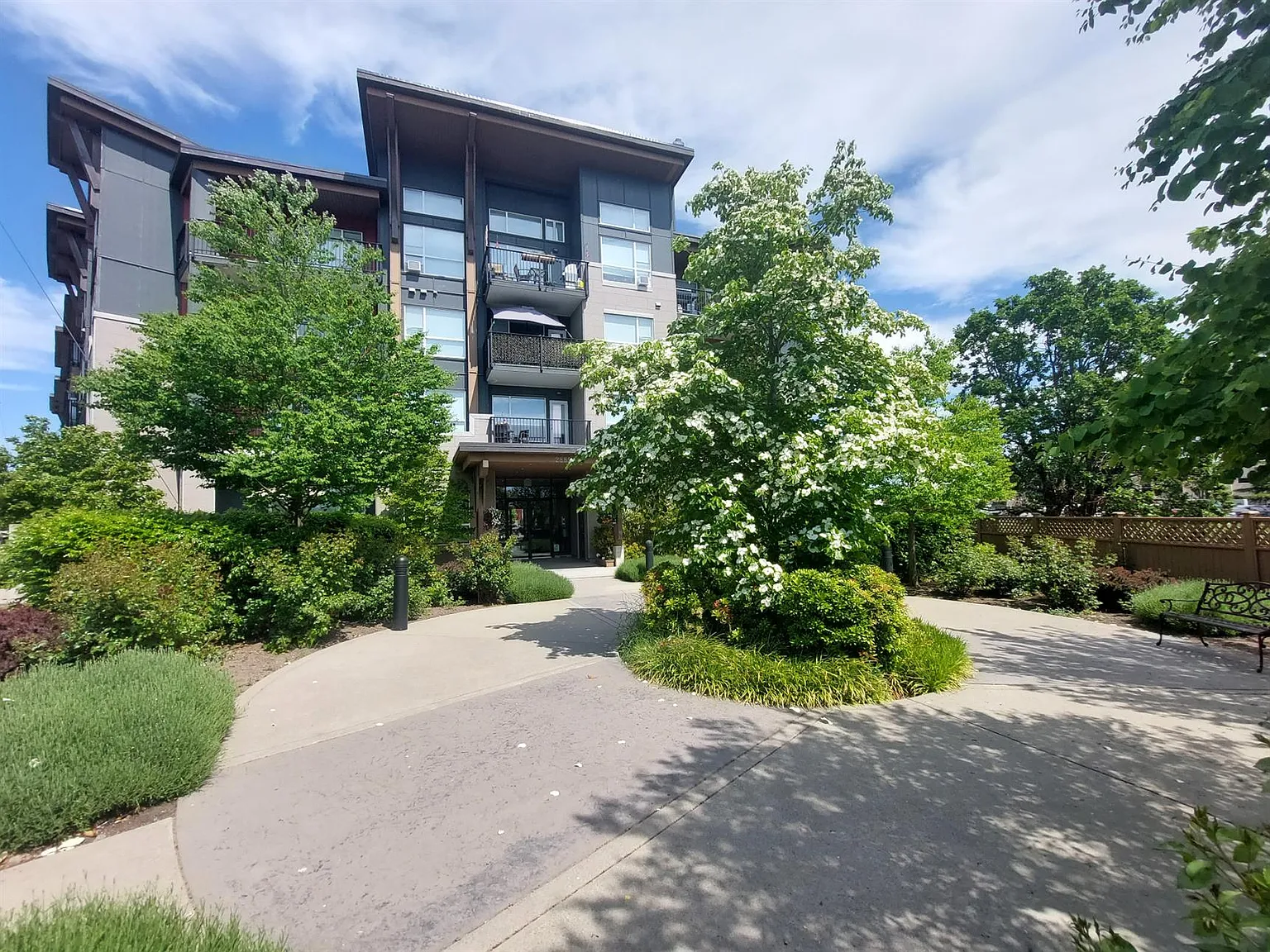 Station Street Apartments — Photo 1