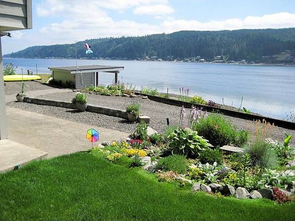 Sister's Point Beachfront