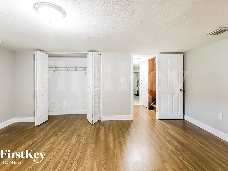 1320 NE 204th St — Photo 10