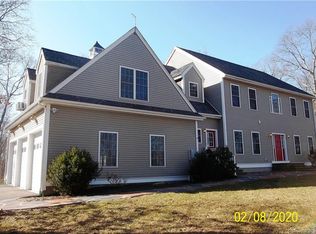 15 Tuckers Run, Ledyard, CT 06339