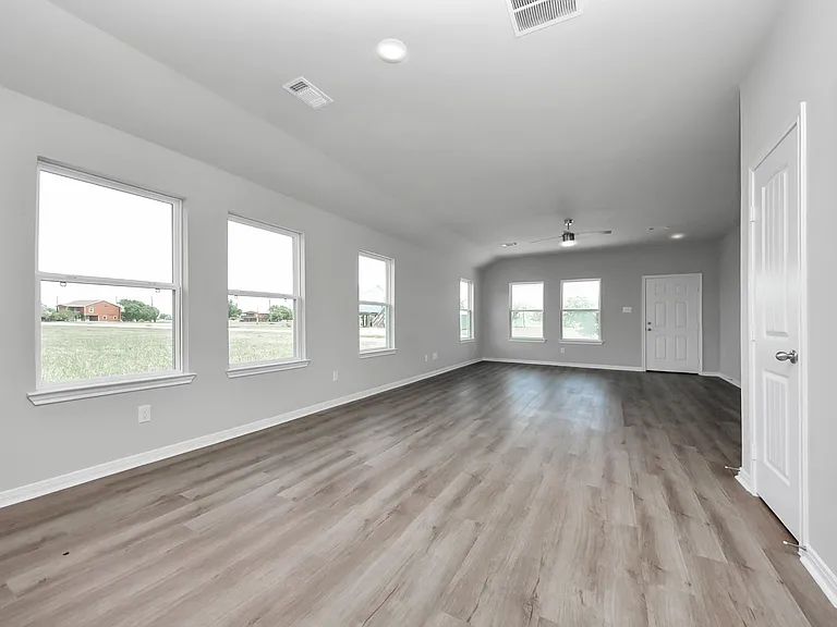 288 Buckskin Dr — Photo 8