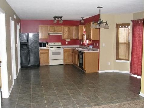 4th image of 4408 Mahogany Dr