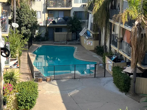 Lennox Lanai Apartments