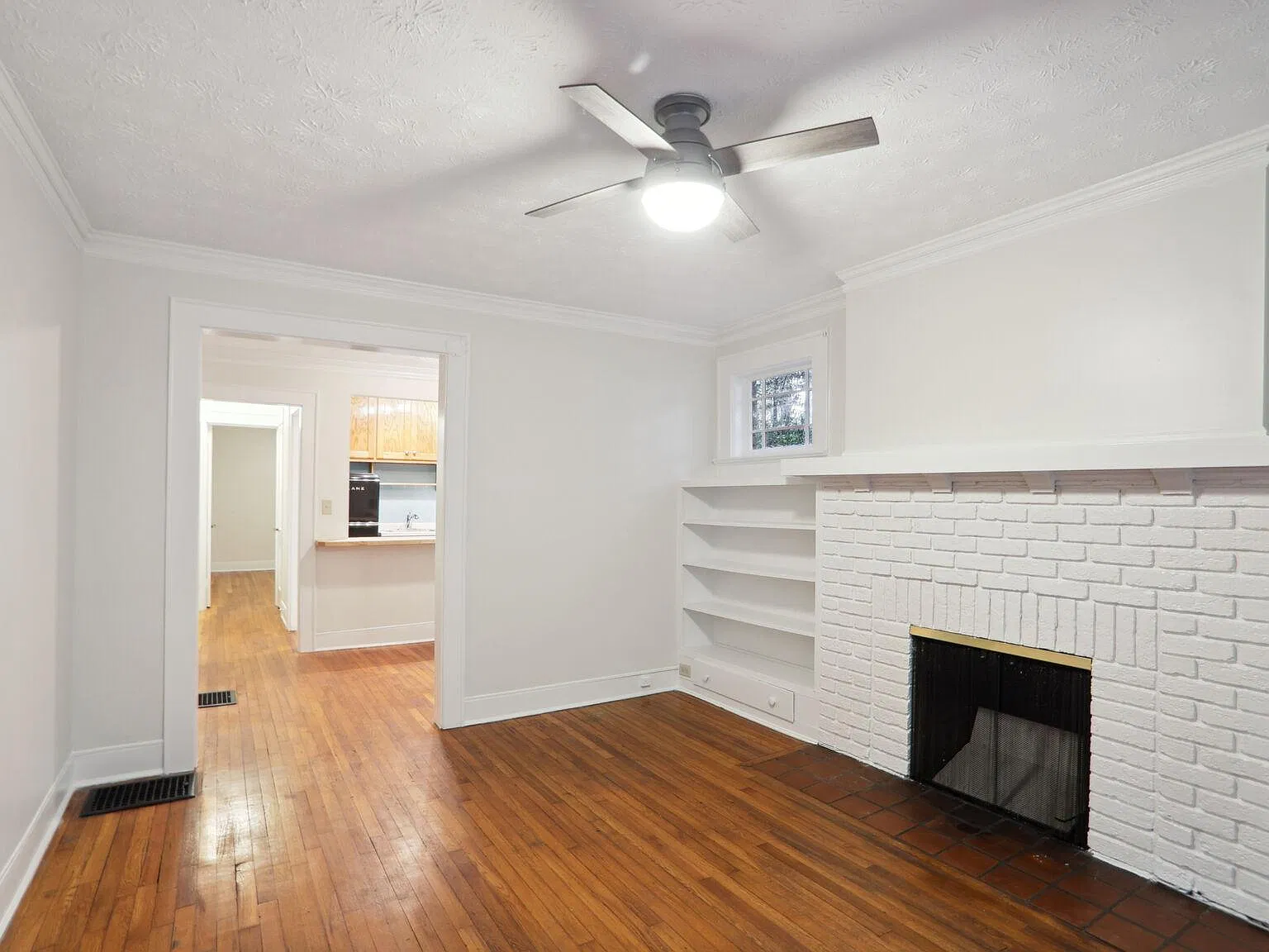 1 bed, 600 sqft, $1,500 — Photo 2