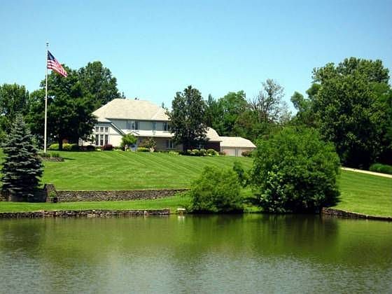 1st image of 3944 Springoak Dr