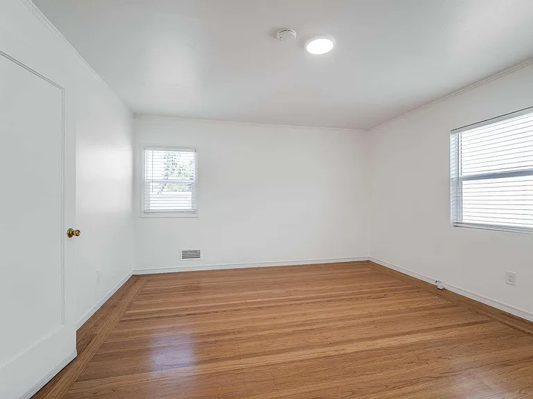 1305 Walnut St #1305 — Photo 29