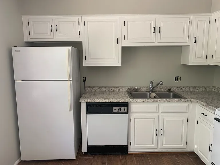 16391 Norton Dr — Photo 8