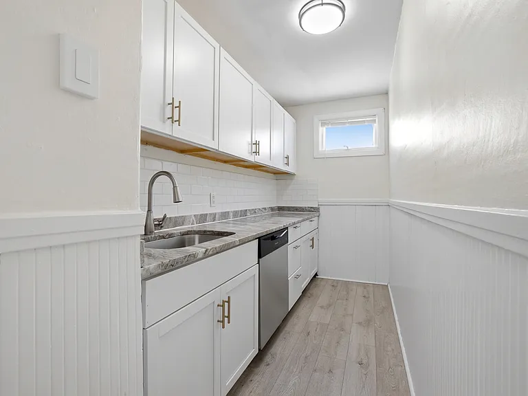 12 Hillside St #3 — Photo 11
