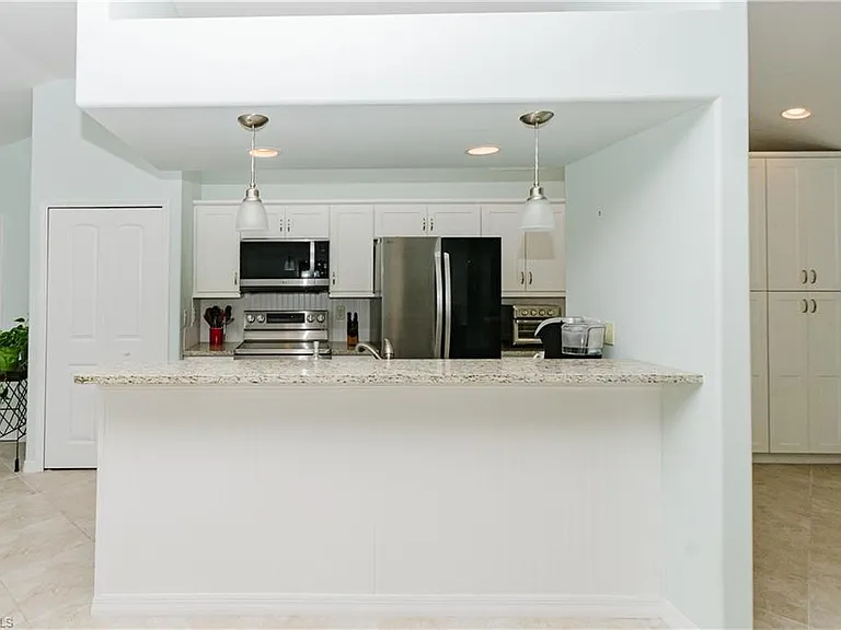 11693 Oakland Dr — Photo 16