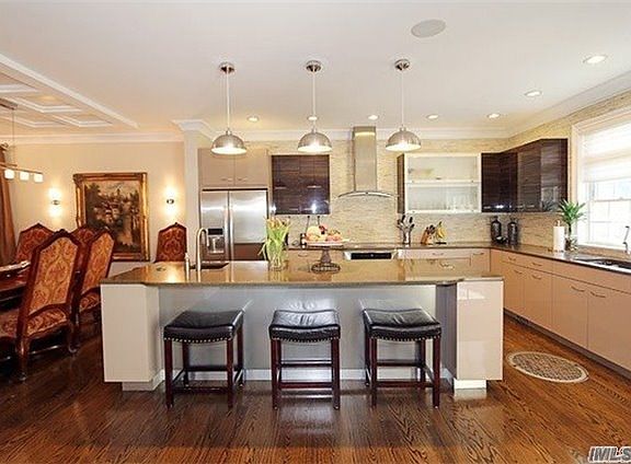 4th image of 53 Mellow Ln
