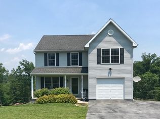 377 Michigan Dr, Falling Waters, WV 25419