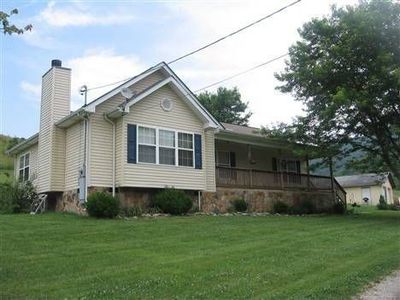 1940 Round Barn Rd, Powder Springs, TN, 37848