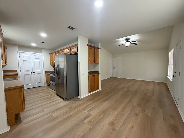 441 N Cowan Ave #13 — Photo 2