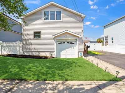 833 S 5th Street, Lindenhurst, NY, 11757