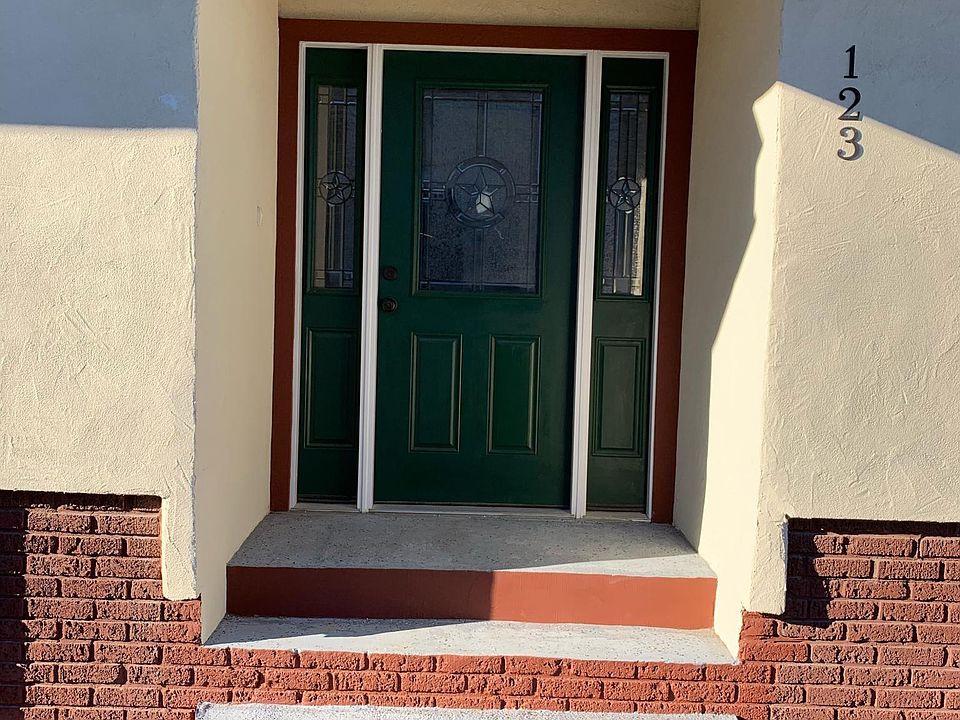 1st image of 123 E Pecan St