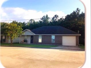 5720 Shadowbend Cir W, Lumberton, TX 77657
