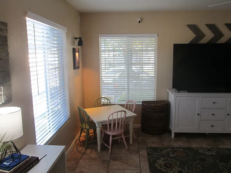 221 Luninborg St — Photo 8