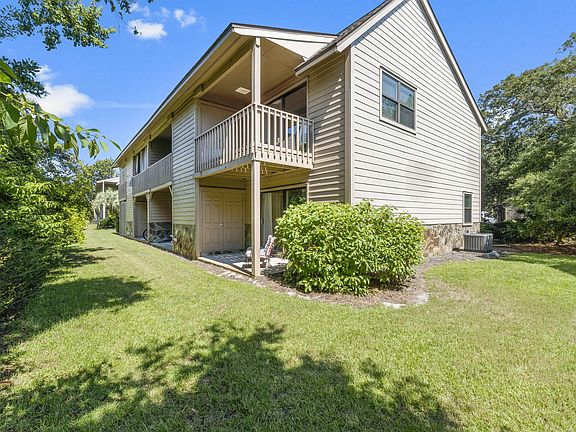 3rd image of 100 N Myrtle Dr Unit 116