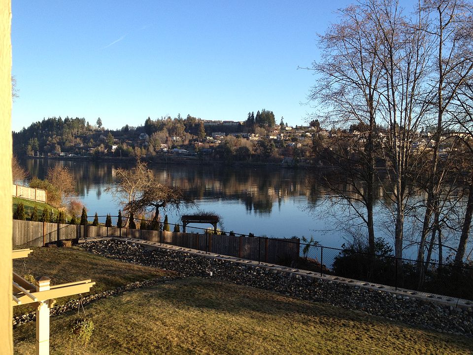 1st image of 2520 Waterside Ln