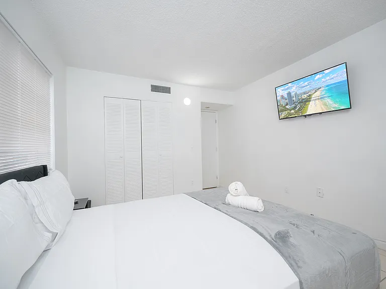 500 NE 26th St #3D-3D-5D — Photo 18