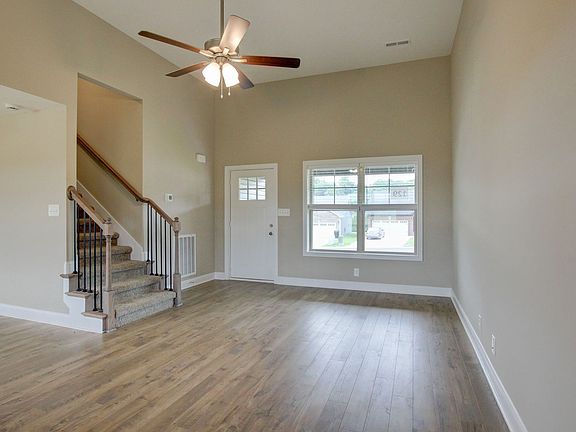 5th image of 221 Ardell Dr