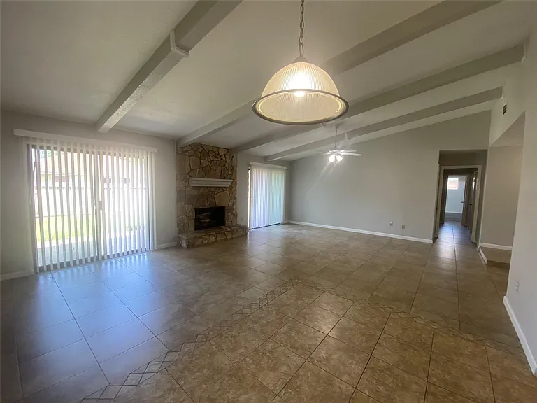 1330 Somercotes Ln — Photo 5