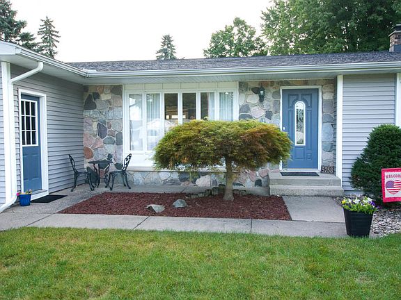 3rd image of 5758 Marlin Ave