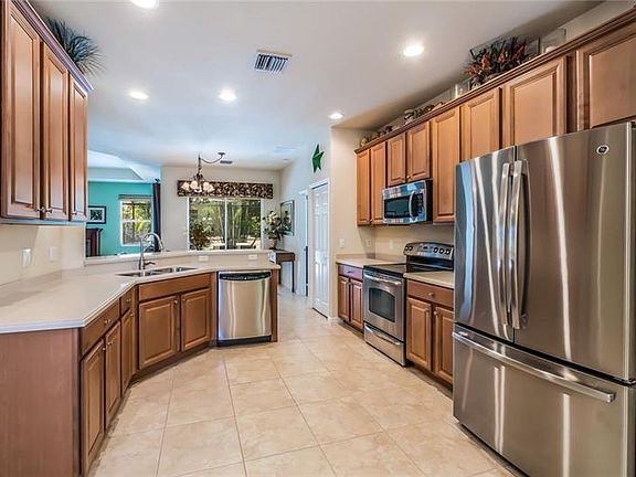 4th image of 2427 Caraway Dr