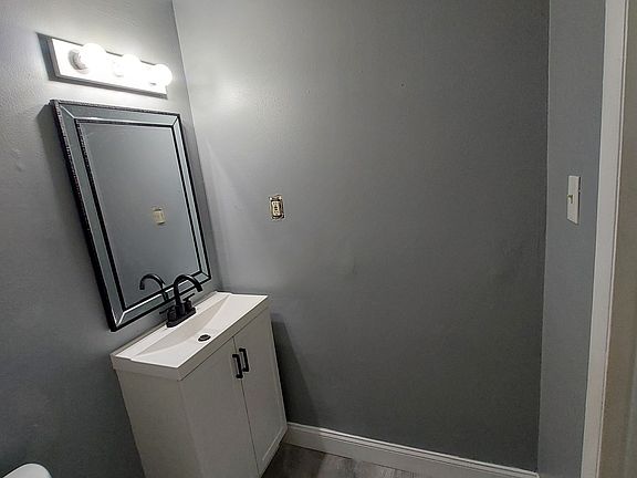 5th image of 8923 N 40th St APT 1A