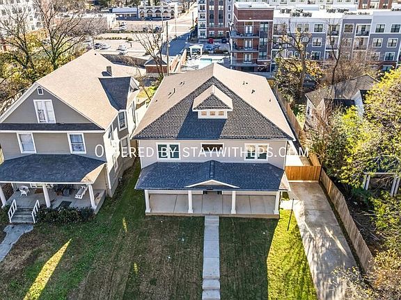 4th image of 1571 Court Ave #202