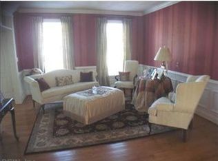 20500 W Creek Pl, Smithfield, VA 23430