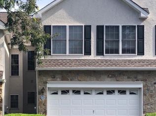 1602 Whispering Brooke Dr, Newtown Square, PA 19073
